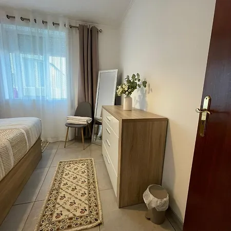 Local Girassol شقة